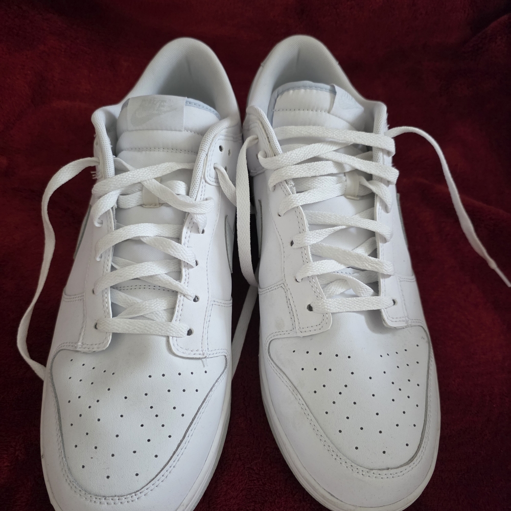 Nike Men's Size 15 Sneakers - Picture 3 of 6